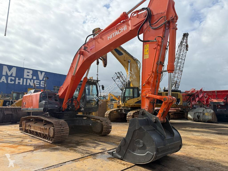 جرافة Hitachi LC5B