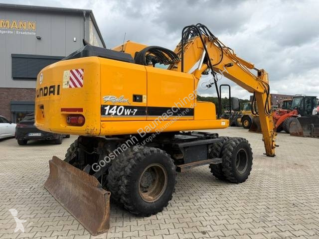 جرافة Hyundai Robex W7
