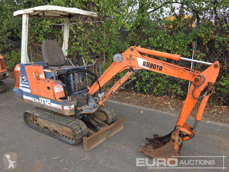 Pelle Kubota KH-012