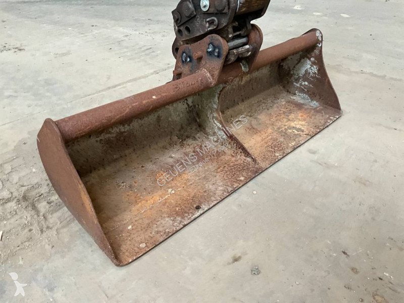 Skovel Caterpillar 3024