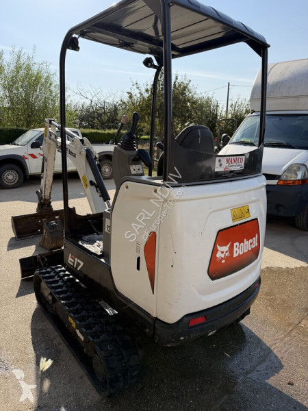 Skovel Bobcat E17