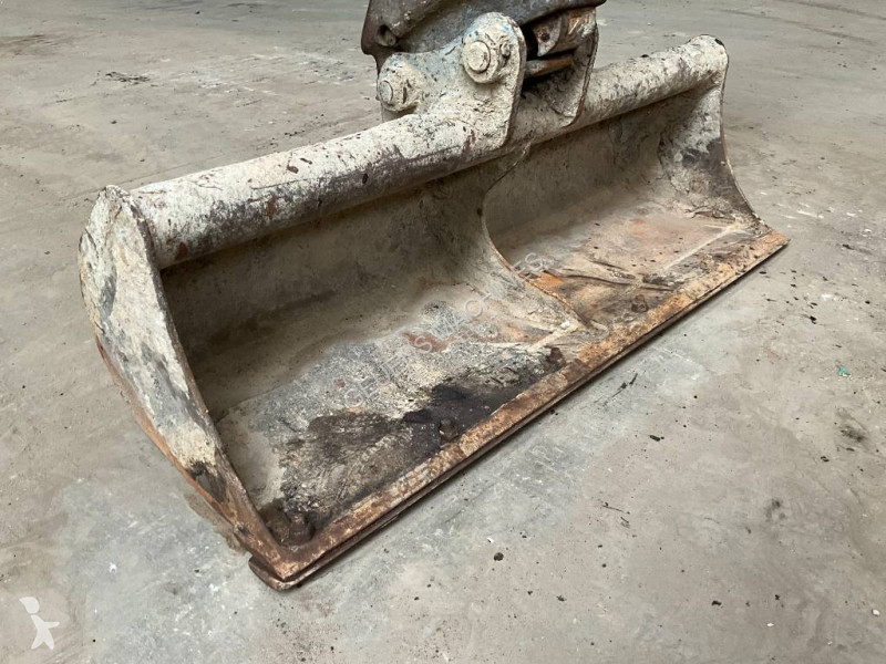 Skovel Takeuchi