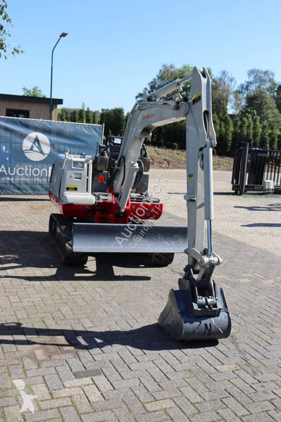 Skovel Takeuchi