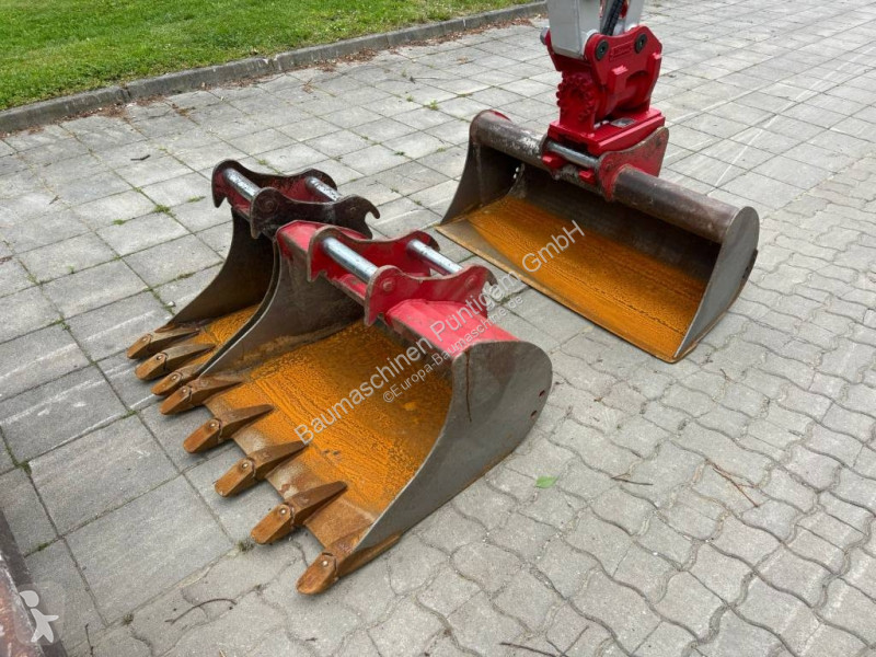 Skovel Takeuchi TB 240