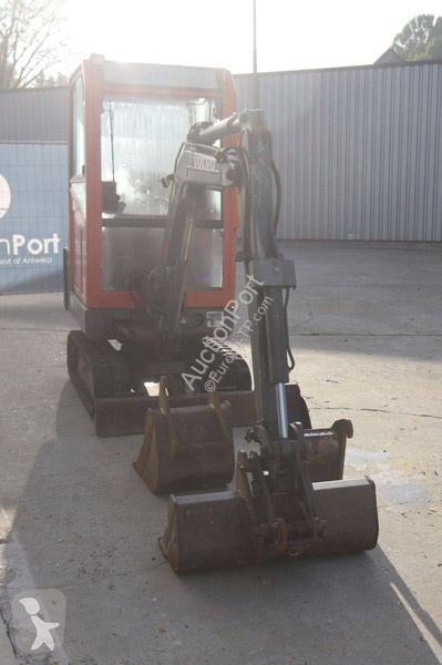 Pelle Volvo EC15B