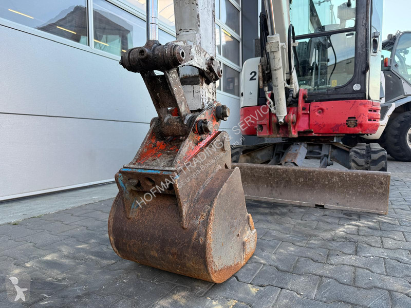 Excavadora Takeuchi