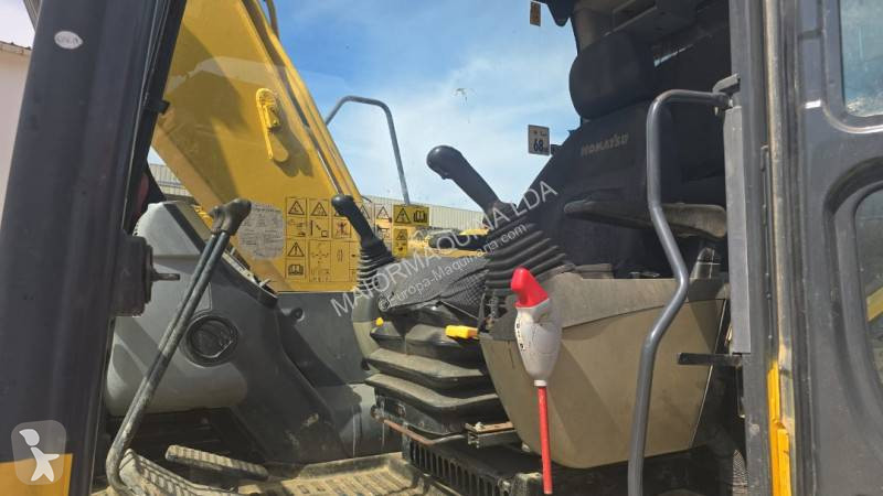 Экскаватор Komatsu