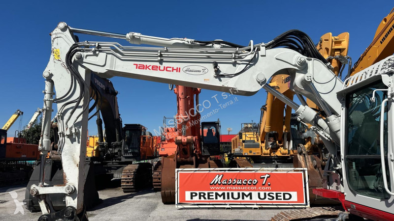 Excavadora Takeuchi TB2150R