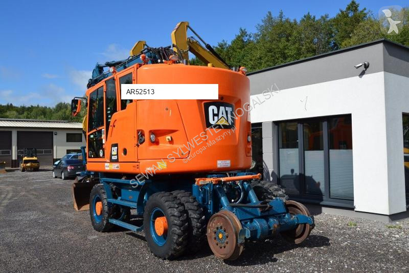 Excavadora Caterpillar M