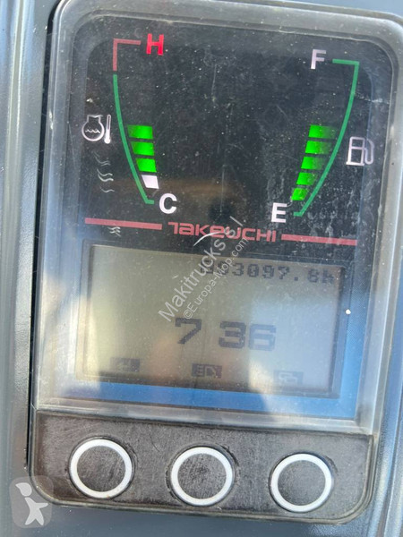 Escavadora Takeuchi