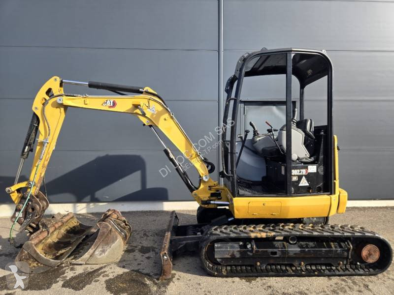 Экскаватор Caterpillar