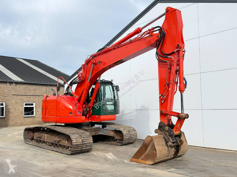 Pelle New Holland Kobelco E235B SR2 - 360°...