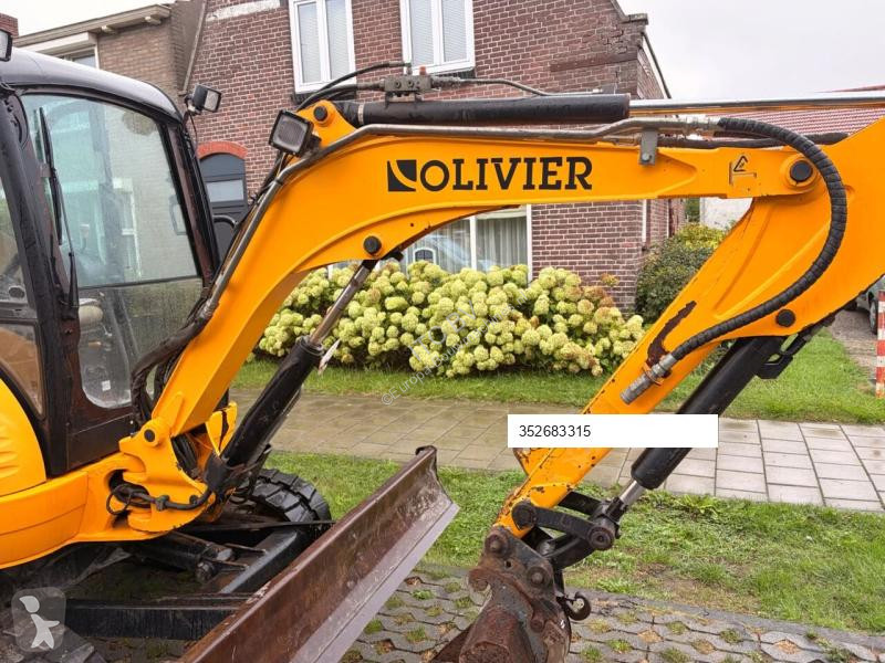 Pelle JCB