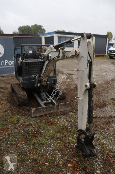 Багер Bobcat
