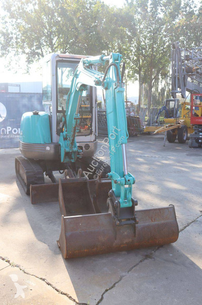 جرافة Kobelco SK25SR