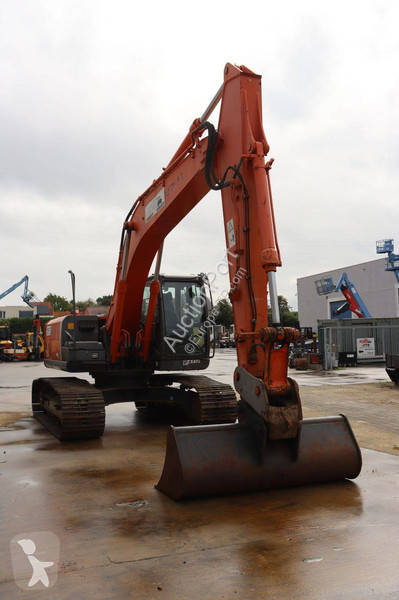 Pelle Hitachi