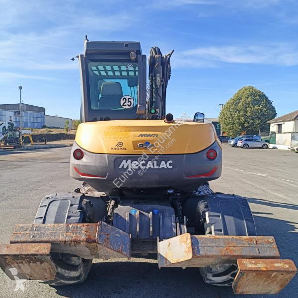 Pelle Mecalac  9MWR