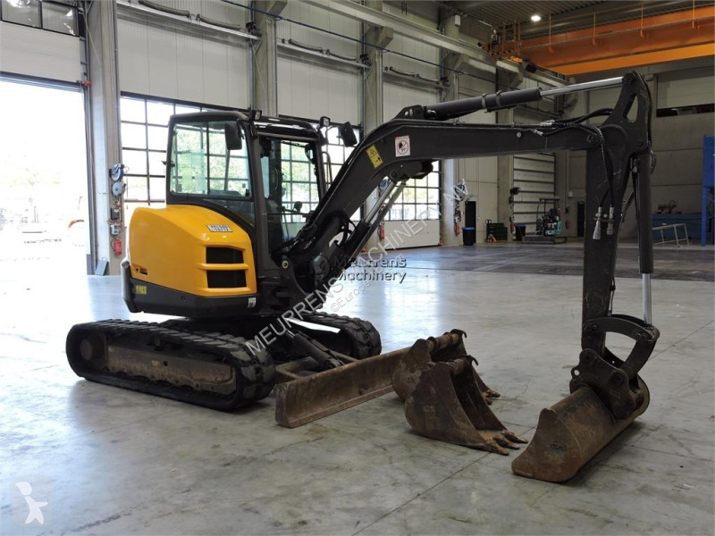 Багер Volvo ECR50 D