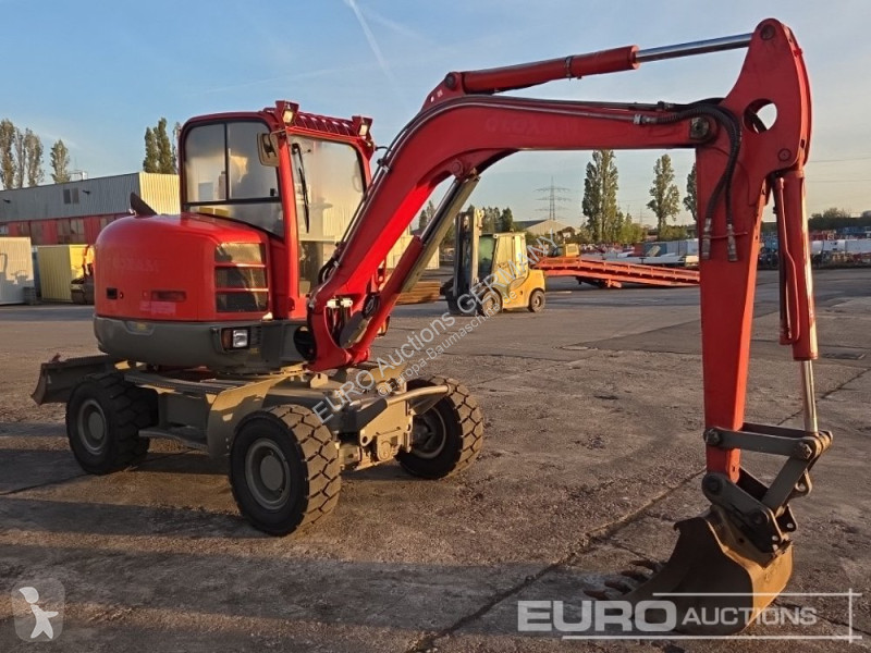 جرافة Wacker Neuson 2
