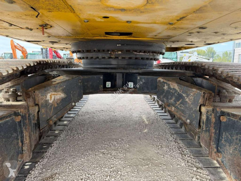 Excavator Komatsu PC490LC-11E0