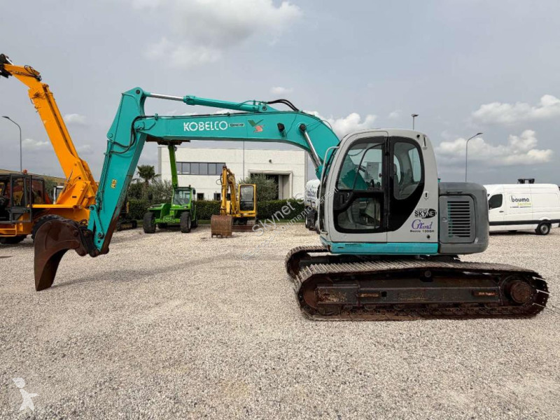 جرافة Kobelco SK135SF