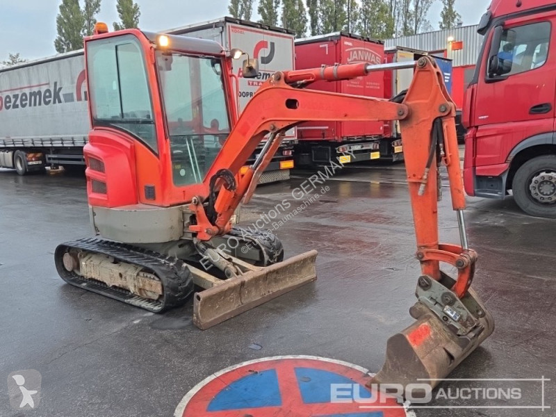 Багер Volvo ECR25D