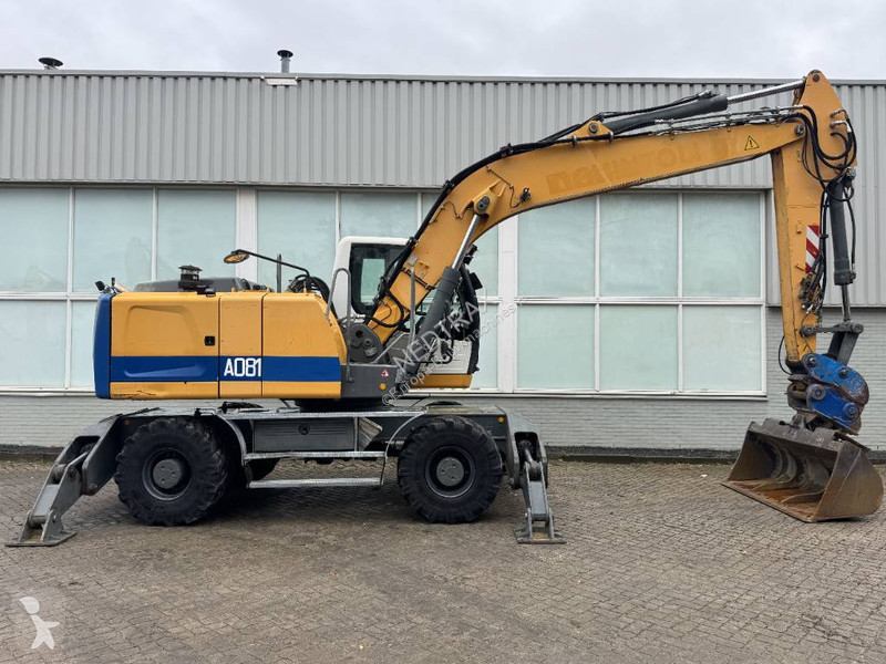 Багер Liebherr