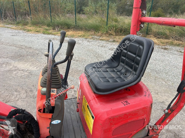 جرافة Yanmar SV08-1A