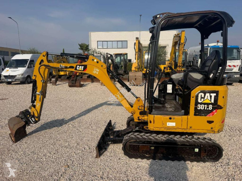 Багер Caterpillar
