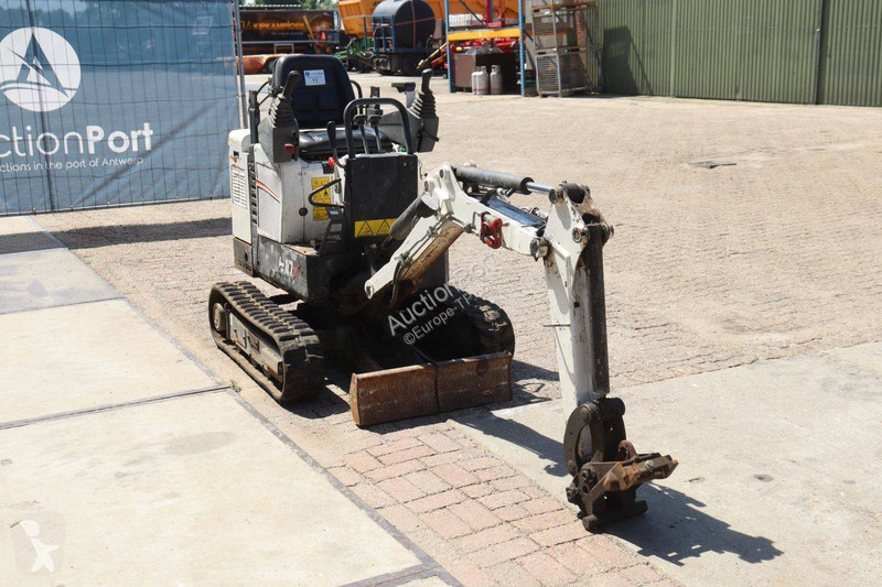 Багер Bobcat
