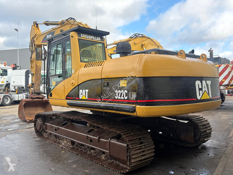 جرافة Caterpillar 322C Excavator - 26.2T -...