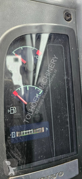 Багер Volvo