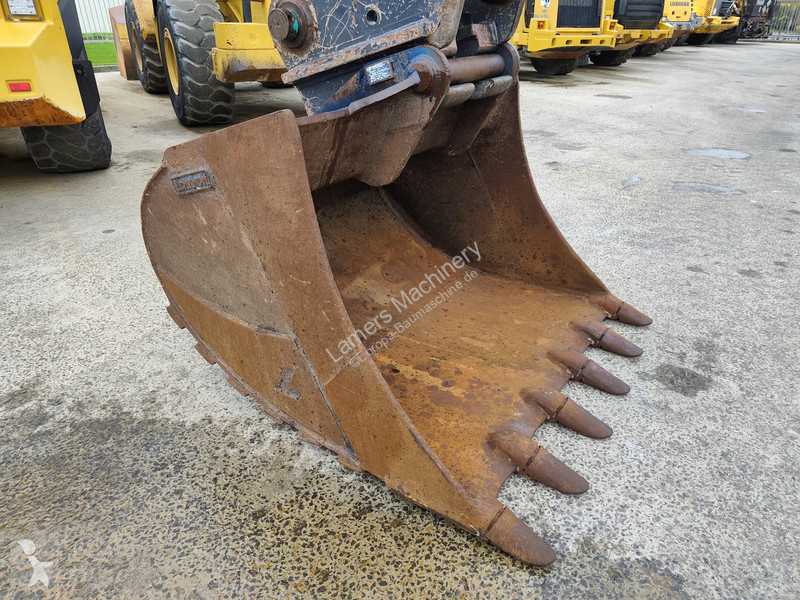 جرافة Kobelco SK350 NLC-9 .