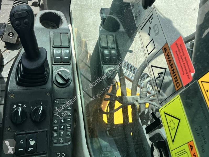 جرافة Volvo EW160 D