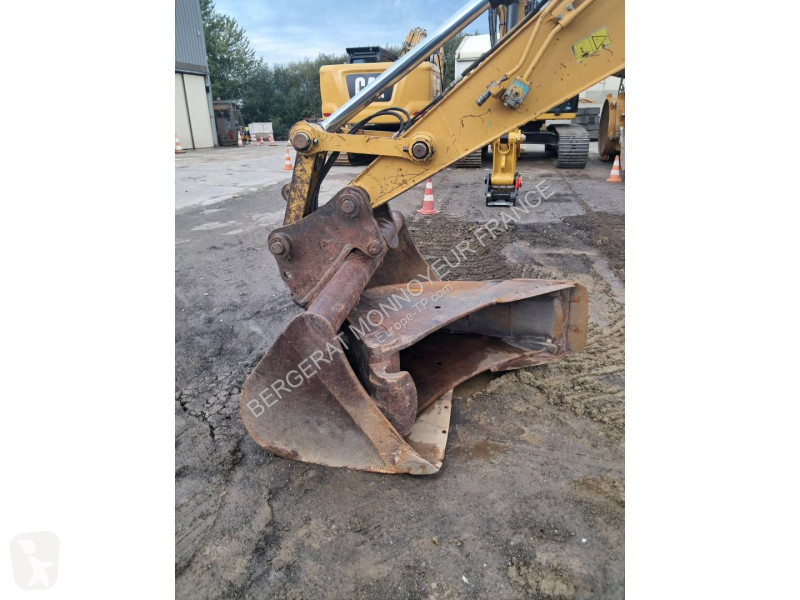 Excavator Caterpillar