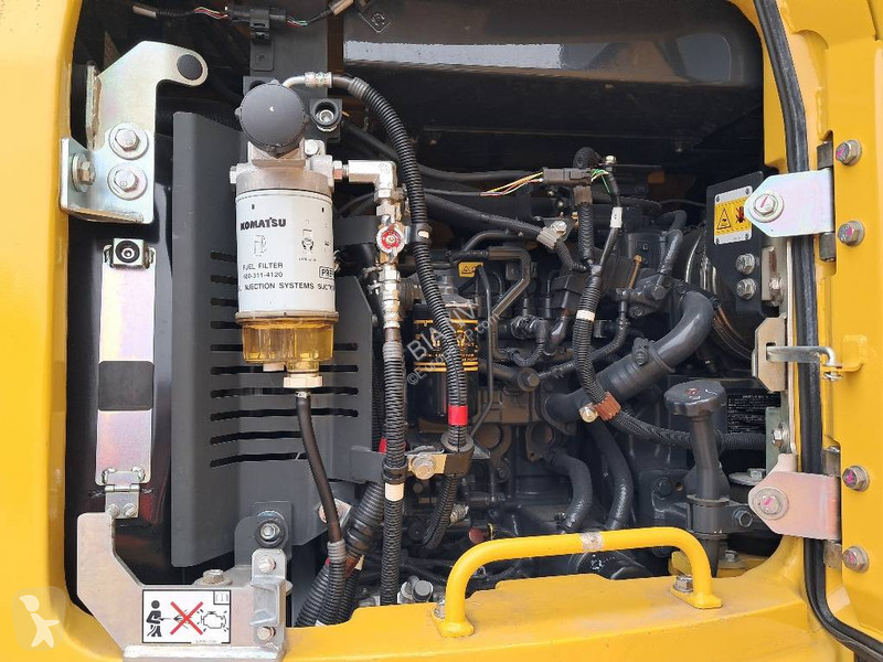 جرافة Komatsu