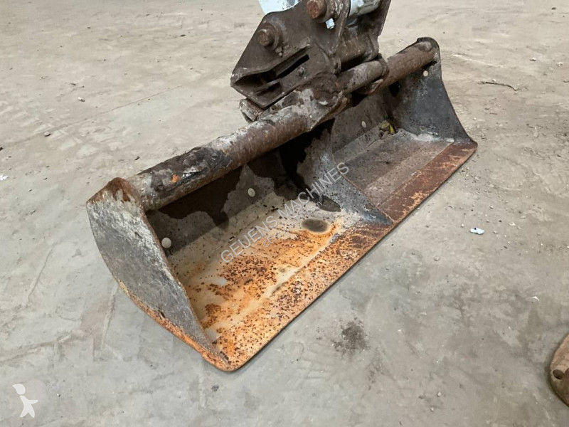 جرافة Takeuchi TB 217 R