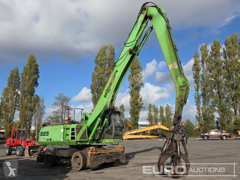 Escavadora Sennebogen M825