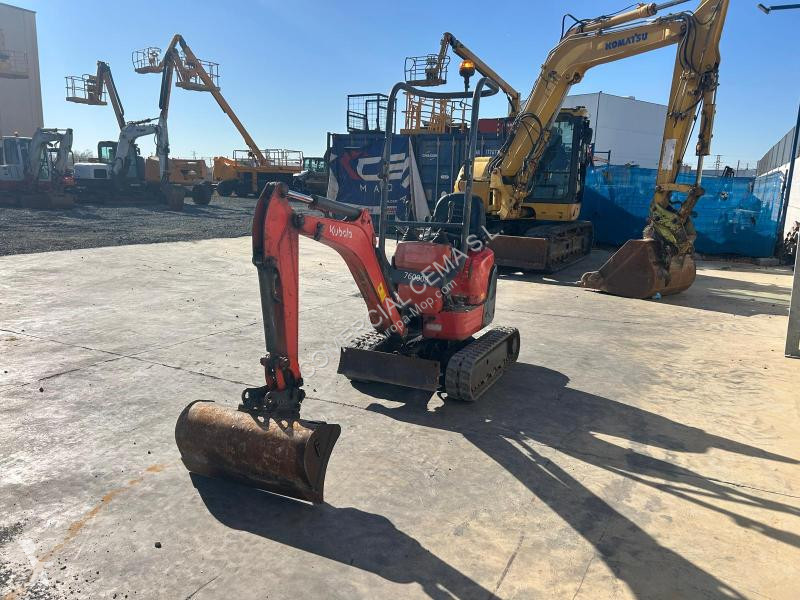 جرافة Kubota