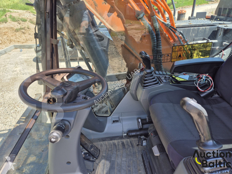 Багер Doosan W5