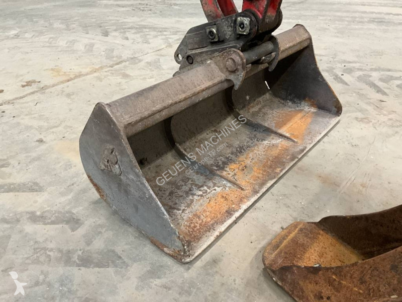 Escavadora Yanmar SV 16