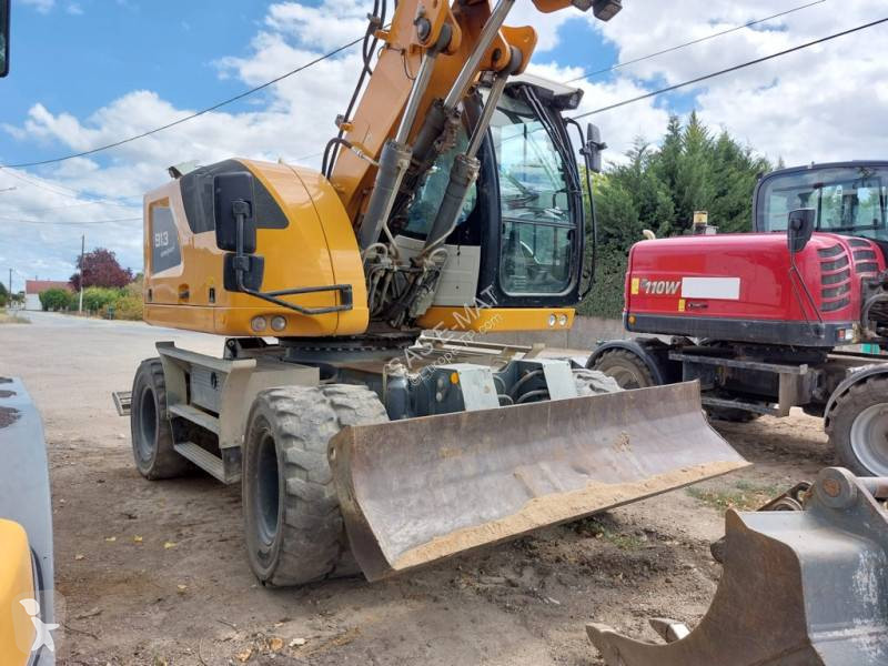 Graafmachine Liebherr A913Compact