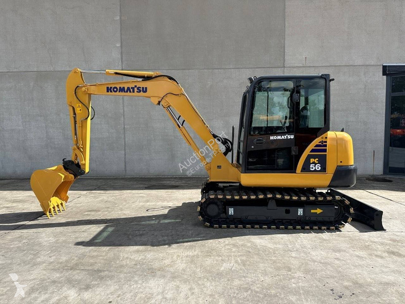 Escavadora Komatsu 7