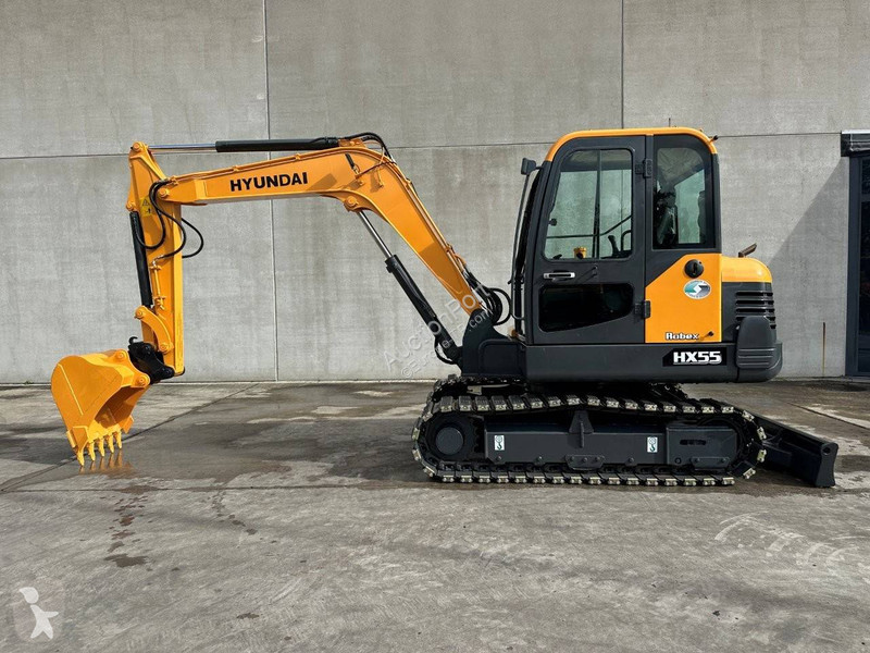 Escavadora Hyundai HX55