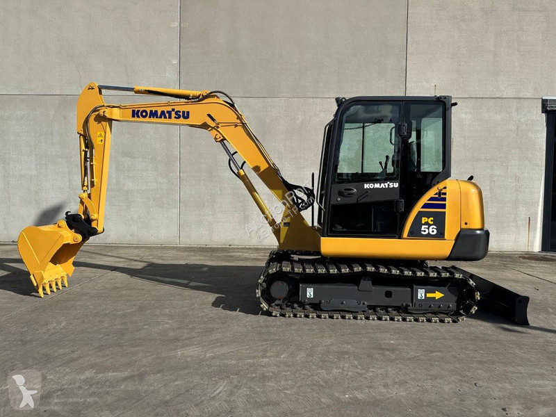 Escavadora Komatsu 7