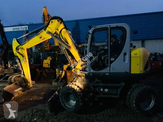Escavadora Wacker Neuson 2