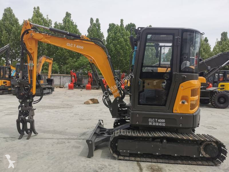 Lopatový nakládač CLC CLC T 4000