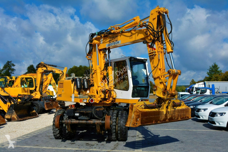 Excavator Liebherr Koparka + Kolej