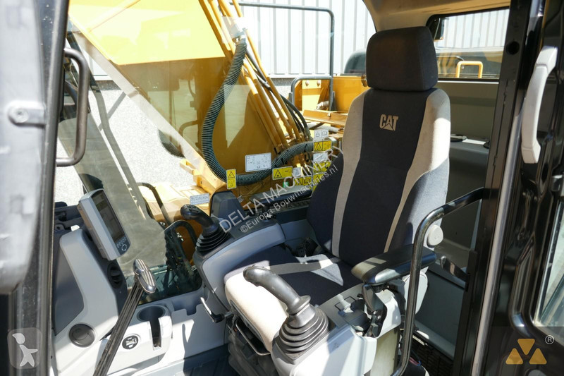 Graafmachine Caterpillar 320FL