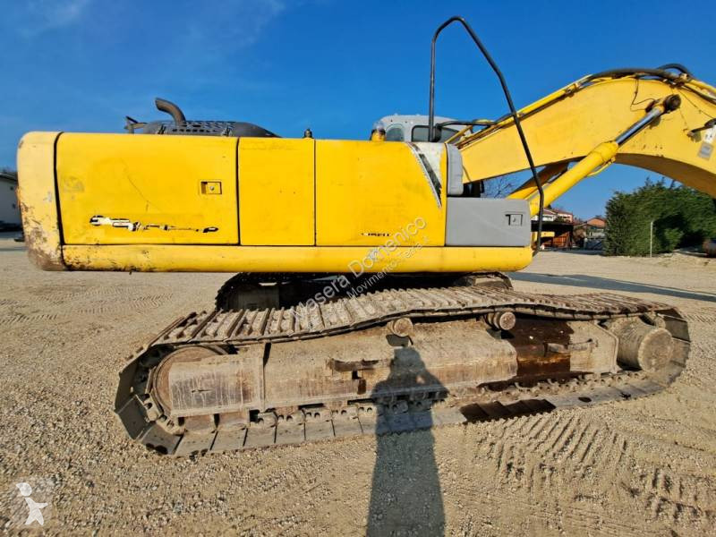 Excavator New Holland E385B